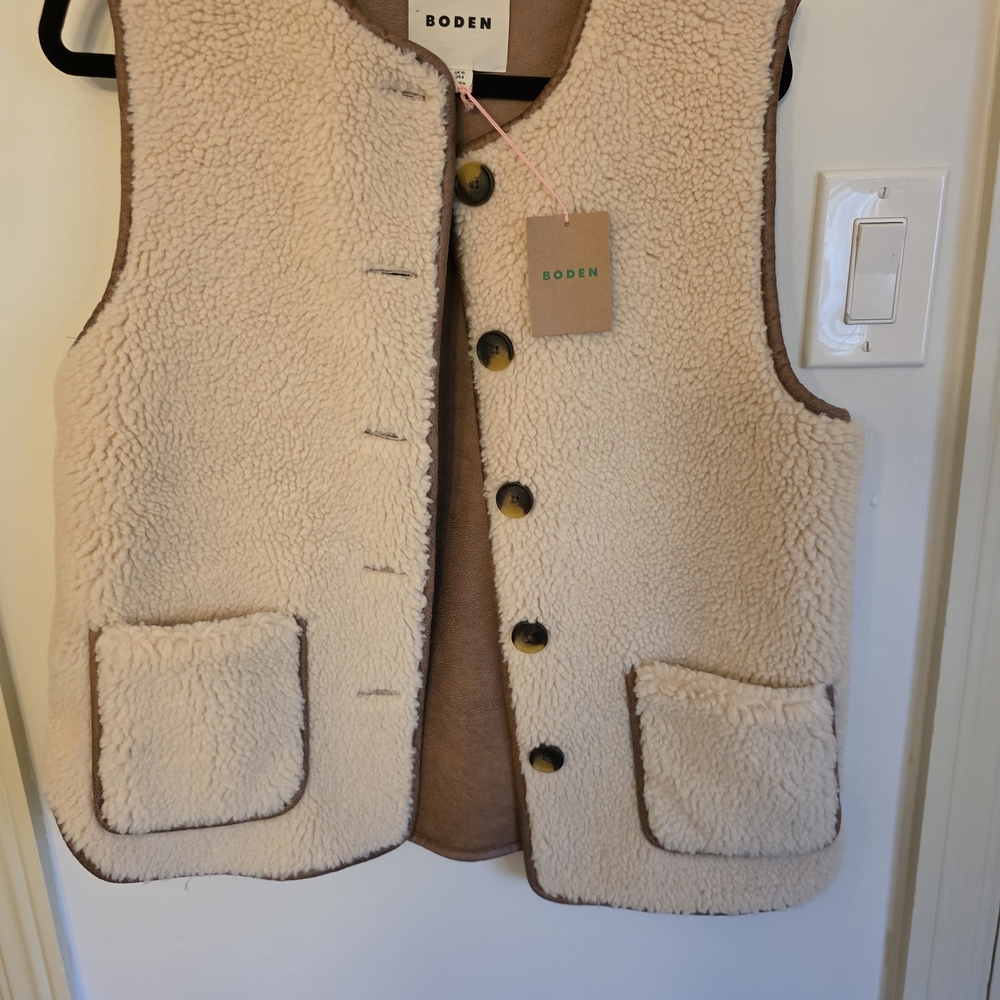 Boden Clerkenwell gilet in a natural faux-fur
